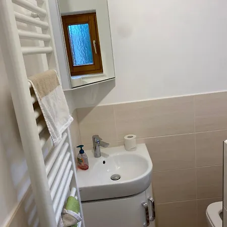 Ruhiges Direkt In S-bahn-naehe Apartamento *